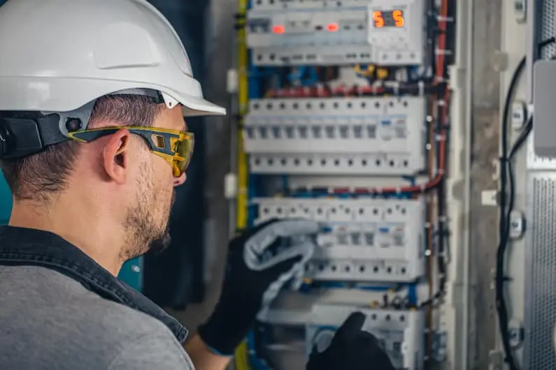 Eletricista de manutenção em São Caetano